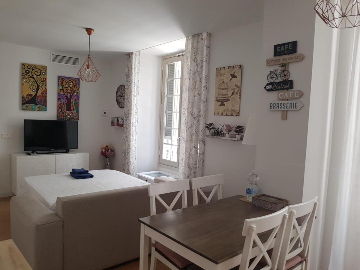 Apartamento Plaza Del Teatro Parking Free มาลากา ภายนอก รูปภาพ