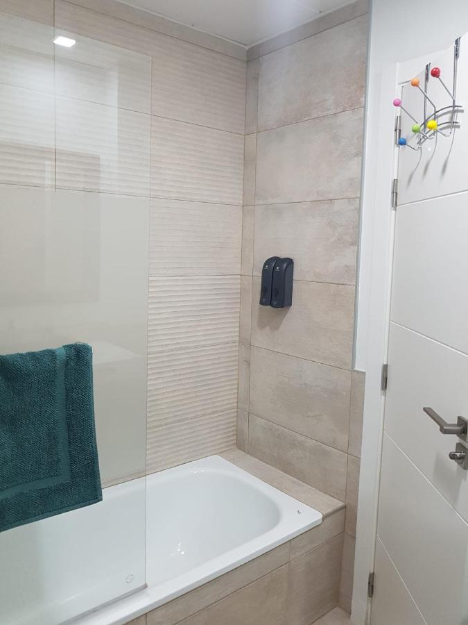 Apartamento Plaza Del Teatro Parking Free มาลากา ภายนอก รูปภาพ